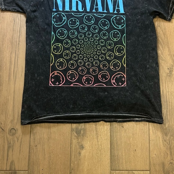 NIRVANA Black Short Sleeve Tee with Vibrant Spiral Design - Picture 1 of 6